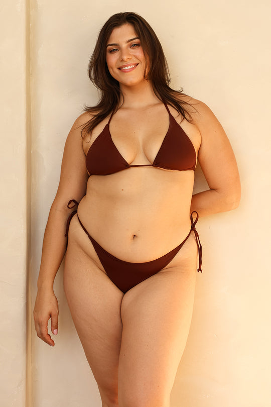 Juliana — 5'10", 41B, XL top | XL bottom.