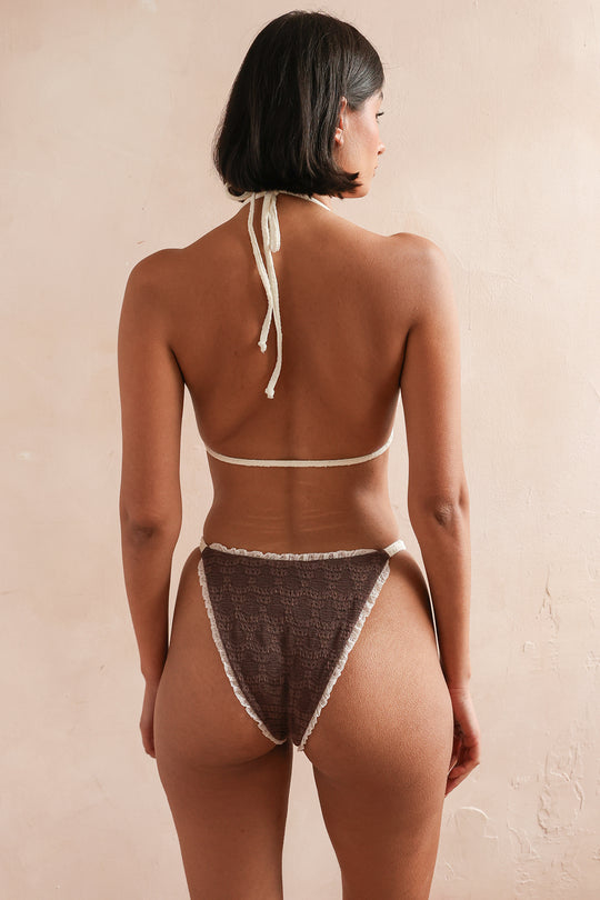 Amrita is 5'9" wearing Size S.