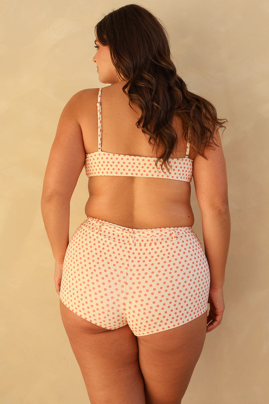 Hannah is 5'10" wearing XL.