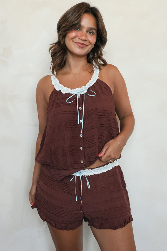 Noey — 5'3" 38B, L top | L bottom.