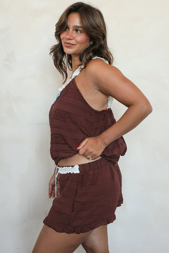 Noey — 5'3" 38B, L top | L bottom.