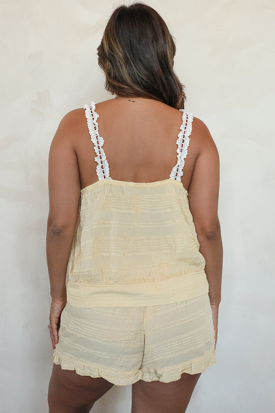 Noey — 5'3" 38B, L top | L bottom.