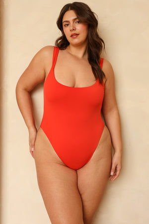 Hannah is 5'10" wearing XL.