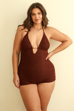 Hannah is 5'10" wearing XL.