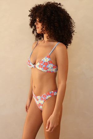 Gabrielle is 5'8" wearing S.