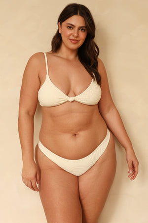 Hannah is 5'10" wearing XL.