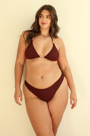 Hannah is 5'10" wearing XL.