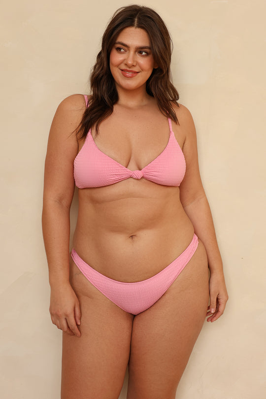 Hannah is 5'10" wearing XL.