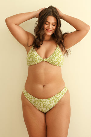 Hannah is 5'10" wearing XL.