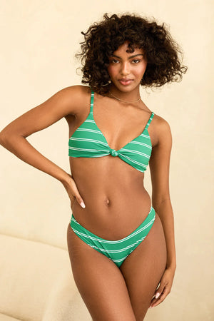 Timani is 5'8.5" wearing S.