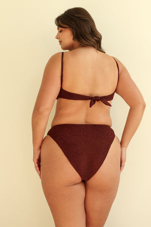 Hannah is 5'10" wearing XL.