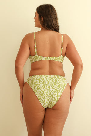 Hannah is 5'10" wearing XL.