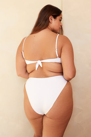 Kacie is 5'8" wearing XL.