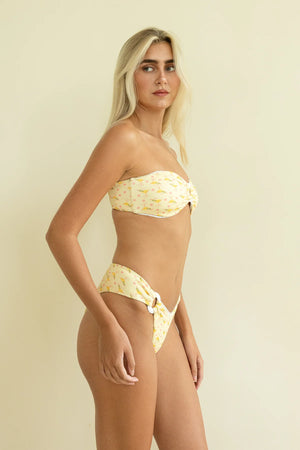 Kendall is 5'10" wearing S.