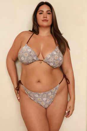 Studio Model – extra view