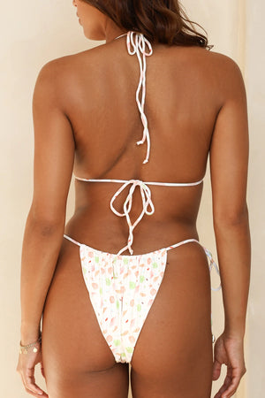 Isabella — 5'9", 34B, S top | S bottom.
