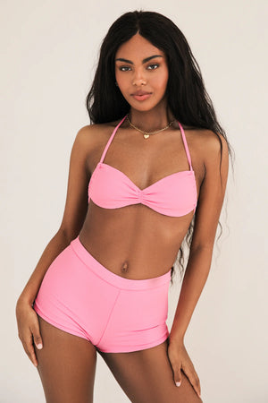 Timani is 5'8.5" wearing S.
