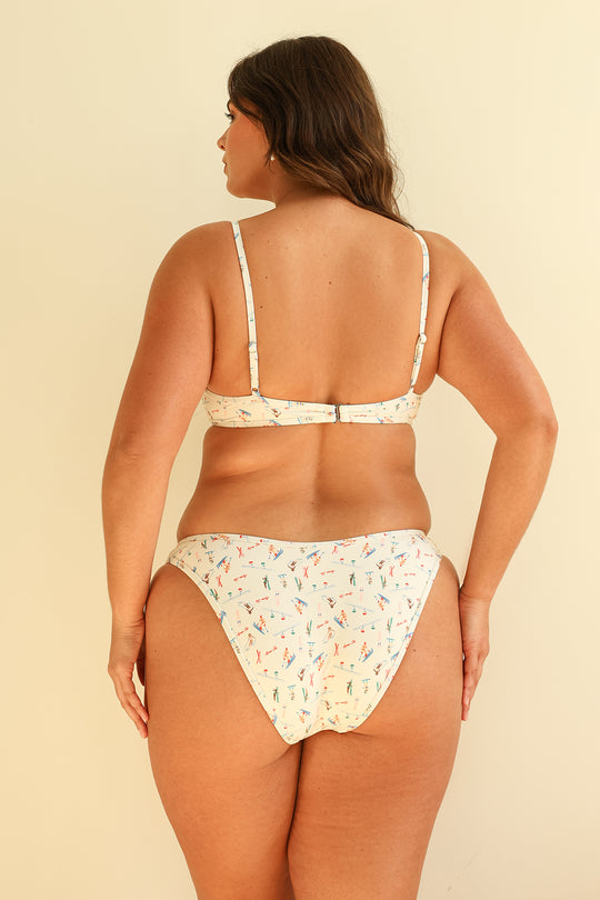 Grace is 5'7" wearing L.