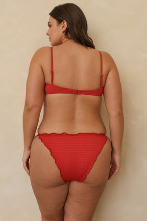 Kacie is 5'8" wearing XL.