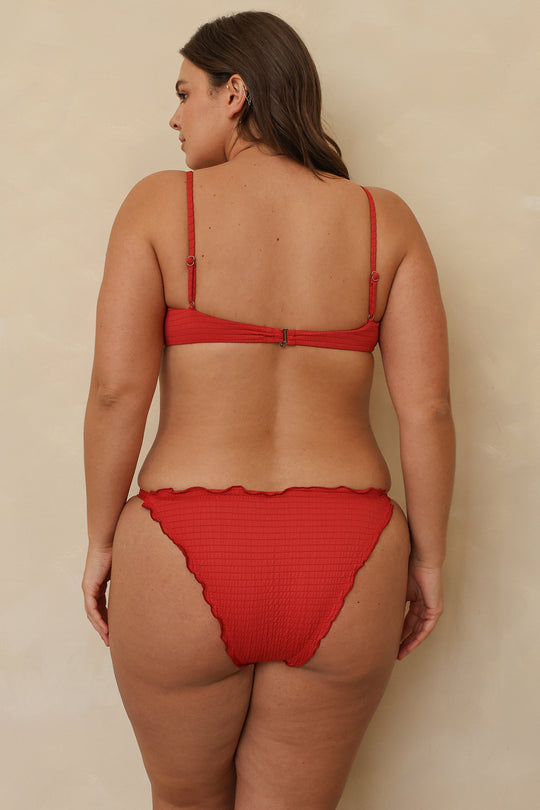 Kacie is 5'8" wearing XL.