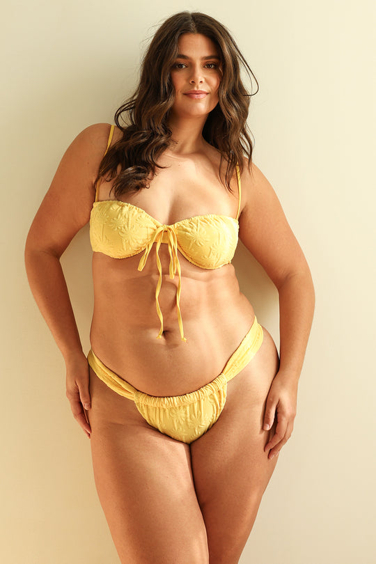 Hannah is 5'10" wearing XL.