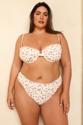 Studio Model – extra view