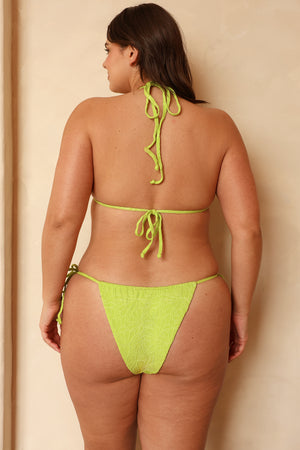 Hannah is 5'10" wearing XL.
