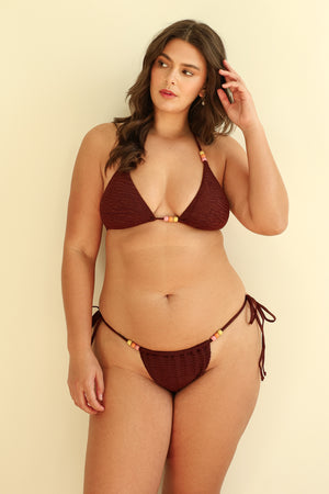 Hannah is 5'10" wearing XL.