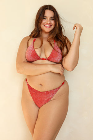 Kacie is 5'8" wearing XL.