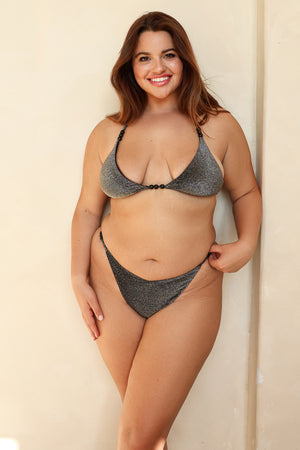 Kacie is 5'8" wearing XL.