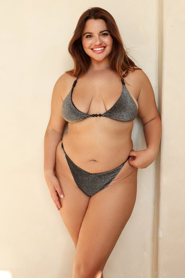 Studio Model – extra view