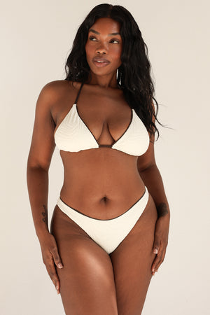 Ketara is 5'10" wearing XL.