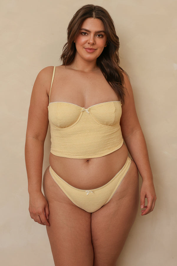 Studio Model – extra view