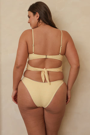 Hannah is 5'10" wearing XL.