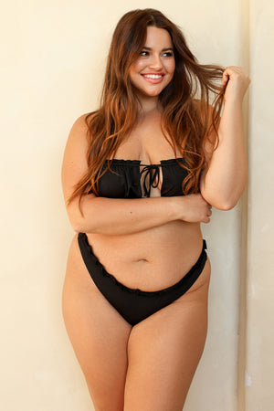 Kacie is 5'8" wearing XL.