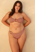 Hannah — 5'10", 38C, XL top | XL bottom.