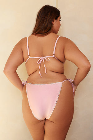 Kacie is 5'8" wearing XL.