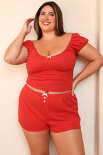 Jessica — 5'9", 38DD, 1X top | 1X bottom.