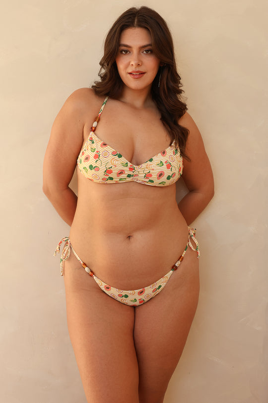 Hannah is 5'10" wearing XL.