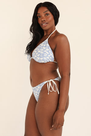 Ketara is 5'10" wearing XL.