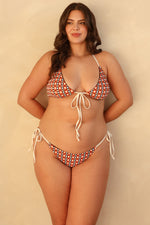 Hannah — 5'10", 38C, XL top | XL bottom.