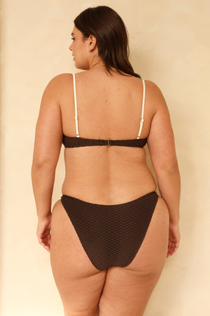 Hannah is 5'10" wearing XL.