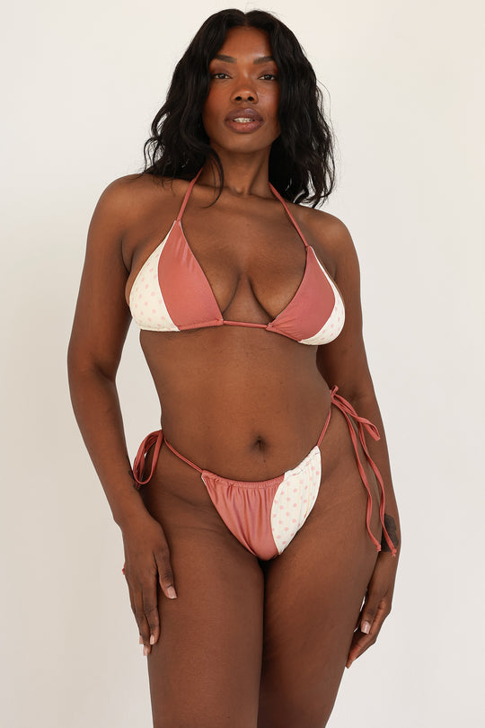 Ketara is 5'10" wearing XL.