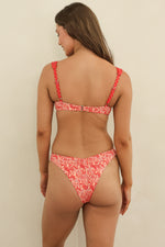 Jordan — 5'9", 33B, S top | S bottom.