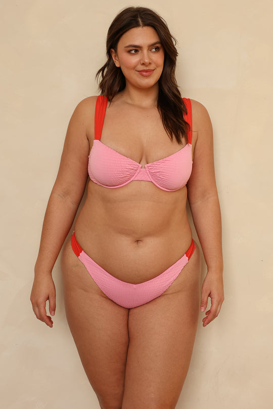 Hannah is 5'10" wearing XL.