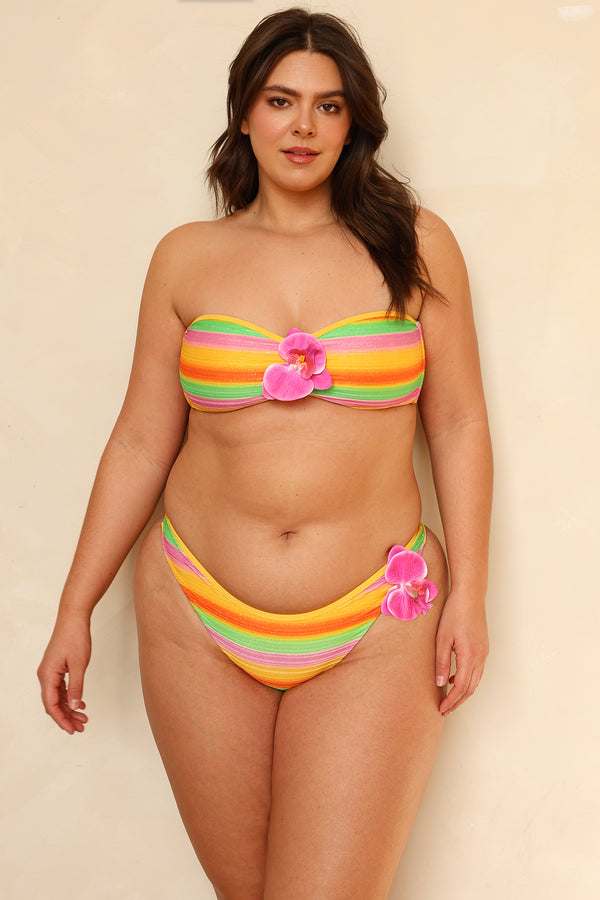 Studio Model – extra view