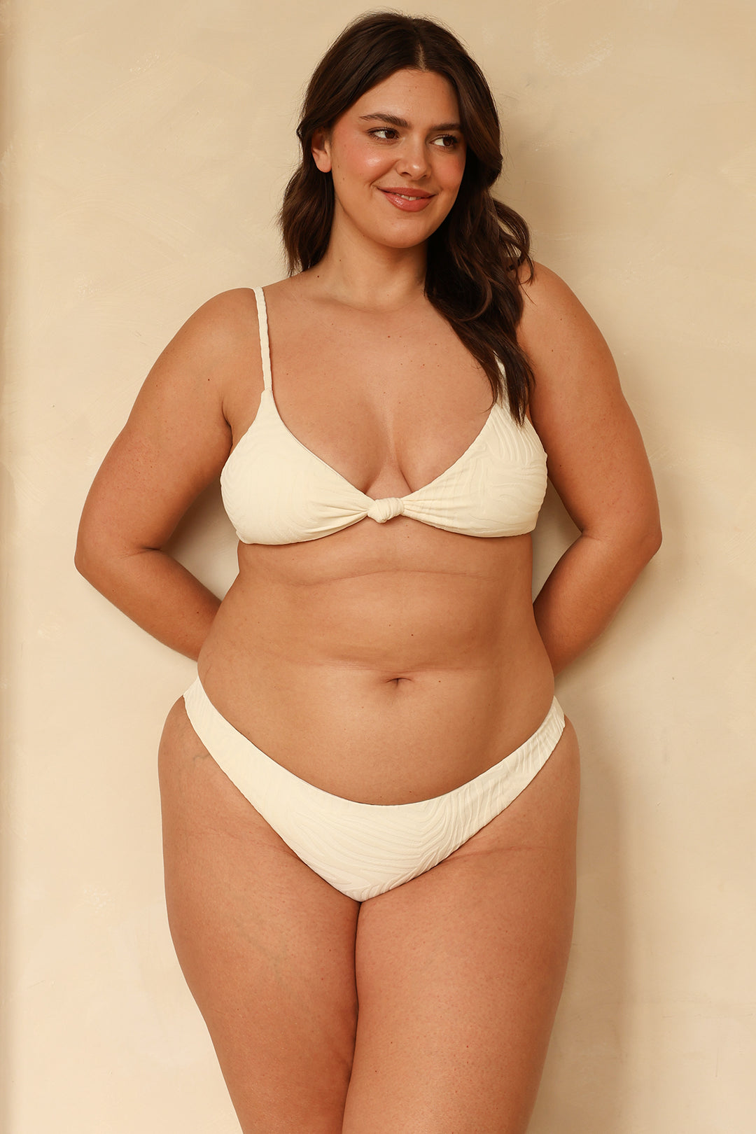 Hannah is 5'10" wearing XL.