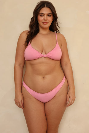 Hannah is 5'10" wearing XL.