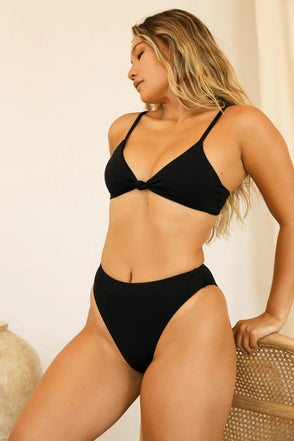 Studio Model – extra view