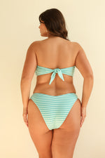 Hannah — 5'10", 38C, XL top | XL bottom.